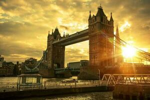 puente de la torre de londres foto