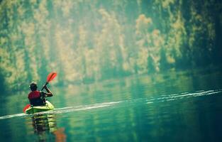 escénico kayac lago excursión foto