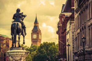 London Charles I Statue photo