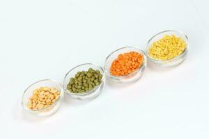 Masur Moong mung boot chana chickpea pea yellow red green dal photo