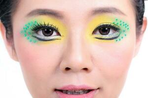 asiático mujer Moda maquillaje foto