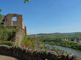 el pequeño ciudad de saarburg a el Sarre río en Alemania foto