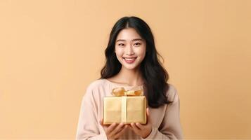 contento asiático niña con regalo caja. ilustración ai generativo foto