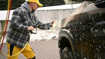 oppakken vrachtauto druk het wassen binnen auto wassen video