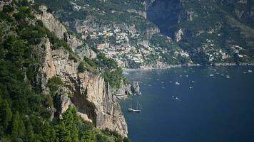 positano penhasco Vila em sulista Itália amalfi costa video
