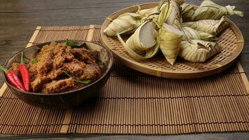 beef rending and kutipat photo