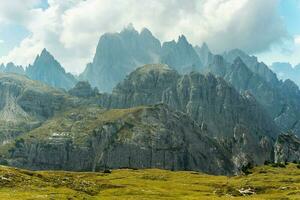 escénico dolomitas montañas foto