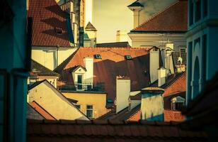 tejados de la ciudad europea foto