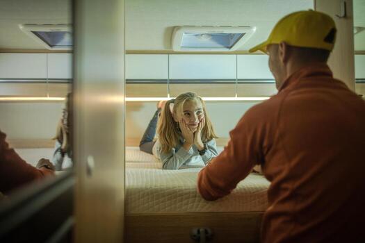 camper camioneta dormido cama foto