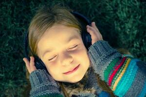 Girl Listen Music photo