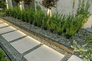 Living House Yard Design photo