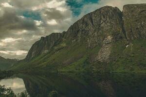 paisaje de senja isla en troms og finnmark foto