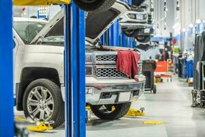 coche concesión auto Servicio zona vehículos mantenimiento y reparar foto