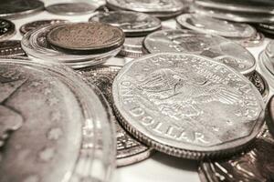 dólar monedas de cerca foto