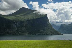 escénico romsdal fiordo paisaje Noruega foto