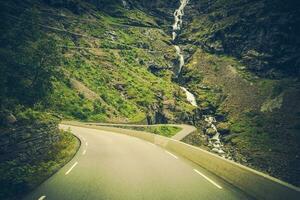 trollstigen escénico la carretera foto