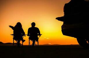 Desierto puesta de sol la carretera viaje foto