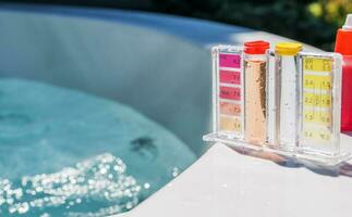 Manual Pool Water Quality Test Kit photo