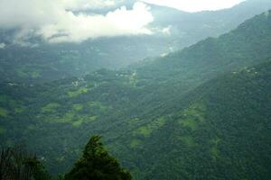 verde montaña Valle a este sikkim foto