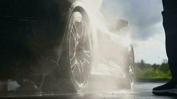 Druck Waschen abholen LKW im ein Auto waschen video