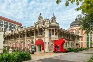 kl ciudad galería, un árabe edificio construido en 1899, estaba usado para un impresión y prensa oficina durante el colonial tiempo, y volverse un postal seguridad oficina luego público biblioteca en 1986. foto