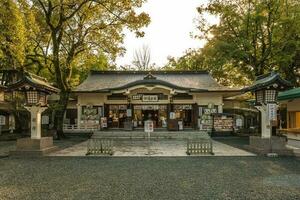 Kato santuario en kumamoto castillo, kyushu, Japón. eso honores el local feudal señor Kato kiyomasa. antes llamado nishikiyama santuario construido en 1871, y reconstruido en 1877 después incendio. foto