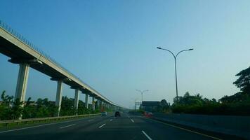 un vacío Jacarta interior anillo Peaje la carretera es raro porque el ciudad es normalmente congestionado. foto