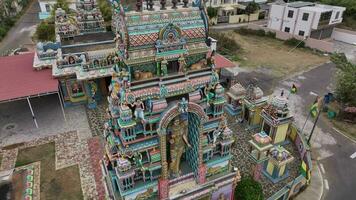 une petit traditionnel hindou temple sur le île de maurice video