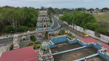 en små traditionell hindu tempel på de ö av mauritius video