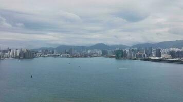 victoria port, jour panorama de Hong Kong, aérien vue video