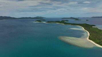 Palawan luxe îles avec blanc des plages, aérien voir, philippines video