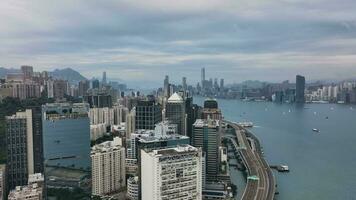 Victoria haven, dag panorama van hong kong, antenne visie video