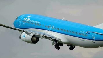 AMSTERDAM, THE NETHERLANDS JULY 25, 2017 - KLM Royal Dutch Airlines Boeing 737 PH HSE accelerate and departure at runway 36L Polderbaan. Shiphol Airport, Amsterdam, Holland video