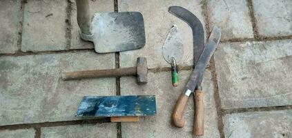 various kinds of simple tools for builders photo