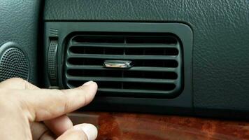 voiture air Conditionneur la grille vitre video