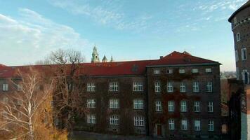 aéreo vôo para wawel real castelo, Cracóvia, Polônia video