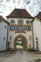 Entrada portón de el histórico castillo. zeil castillo cerca leutkirch, Alemania foto