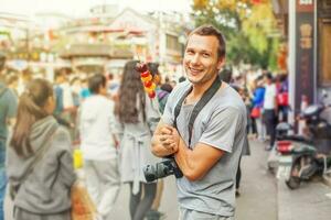 caucasian man in china photo