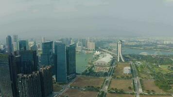 Drohne Antenne Aussicht 4k Aufnahmen von Horizont Singapur. video