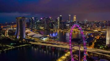 antenn se hyperlaps 4k video av singapore stad horisont.