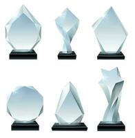 vaso trofeo otorgar. acrílico premios, cristal forma trofeos y ganador premio vidrioso tablero transparente realista vector conjunto