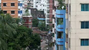 velho residencial edifícios dentro dhaka cidade dentro Bangladesh video