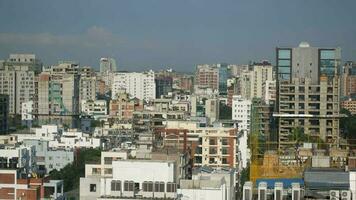 Dhaka stad financieel gebouwen Bij zonnig dag video