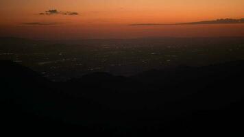 san bernardino Californie vallée panorama droite après le coucher du soleil. video