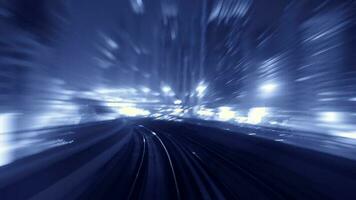 Zeit Ablauf von Zug pov Eisenbahn Aussicht Fahren durch modern Stadt Kreis beim Nacht video