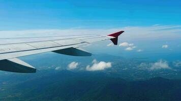 vlucht naar Singapore, visie van de vliegtuig venster video