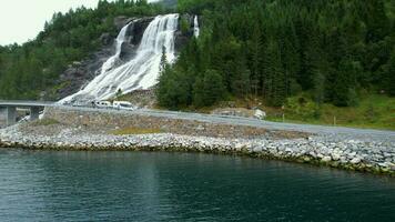norska furebergfossen vattenfall video