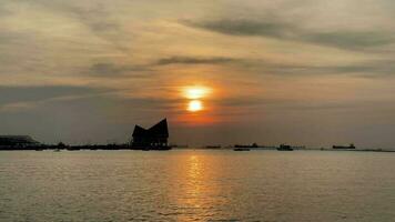 Sky sunset at beach scenery, Whether it's the warm hues of a sunrise or sunset, shimmering reflection of the sun on the clouds, the sky and clouds have the power to inspire feelings of awe and wonder video