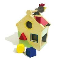 un de madera pollo casa, Respetuoso del medio ambiente y seguro hecho a mano rompecabezas para niños desarrollo y aprendizaje foto