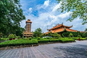 Mañana a ben dúo templo, cu chí, Ho chi minh ciudad, Vietnam. el histórico distrito revolucionario junto a cu chi túnel, un famoso base de revolucionario Vietnam antes de 1975. viaje concepto foto